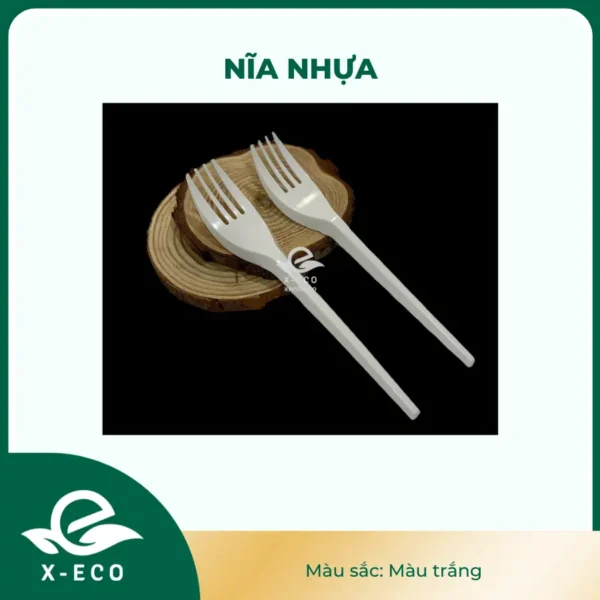 Nĩa nhựa